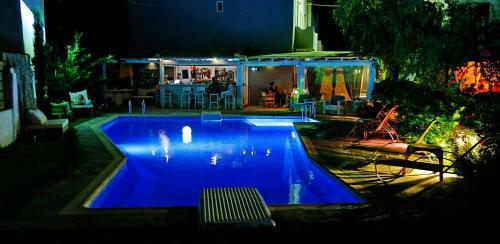 Calma Apartments & Studios