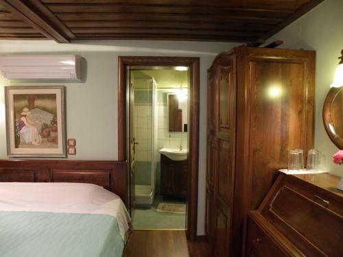 Hostal Petrino Guesthouse