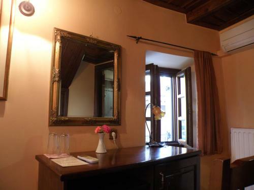 Hostal Petrino Guesthouse