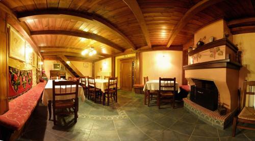 Hostal Petrino Guesthouse