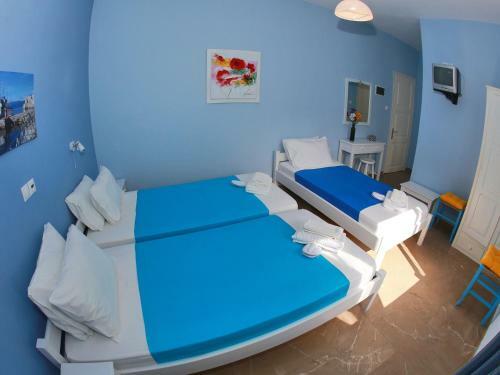 Hostal Theano Guesthouse