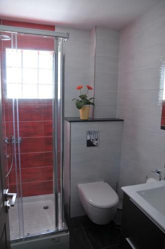 Aparthotel Apartments Stoudios Georgias