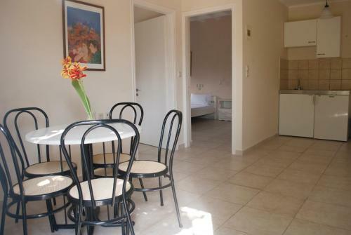 Anesis Village Studios And Apartments