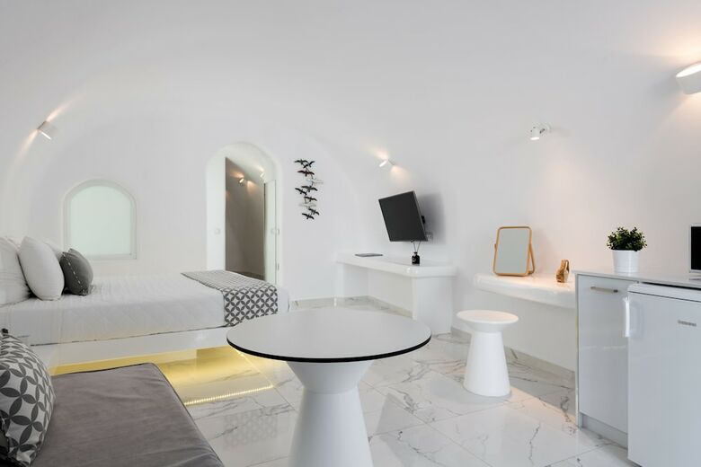 Villa Infinity Collection Fira - Adults Only