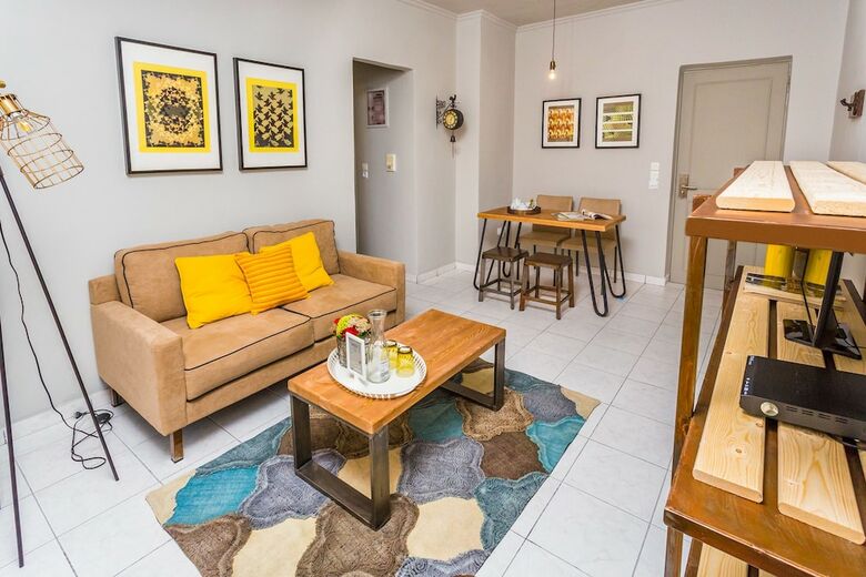 Apartamento Aris Athens Suites