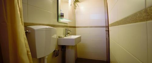 Nepheli Apartments And Studios
