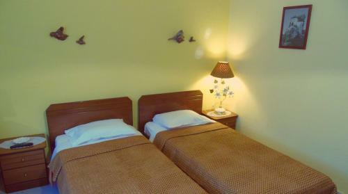 Hostal Bloutsos Rooms