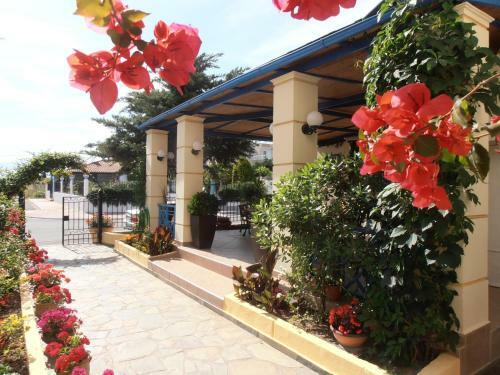 Aparthotel Oasis