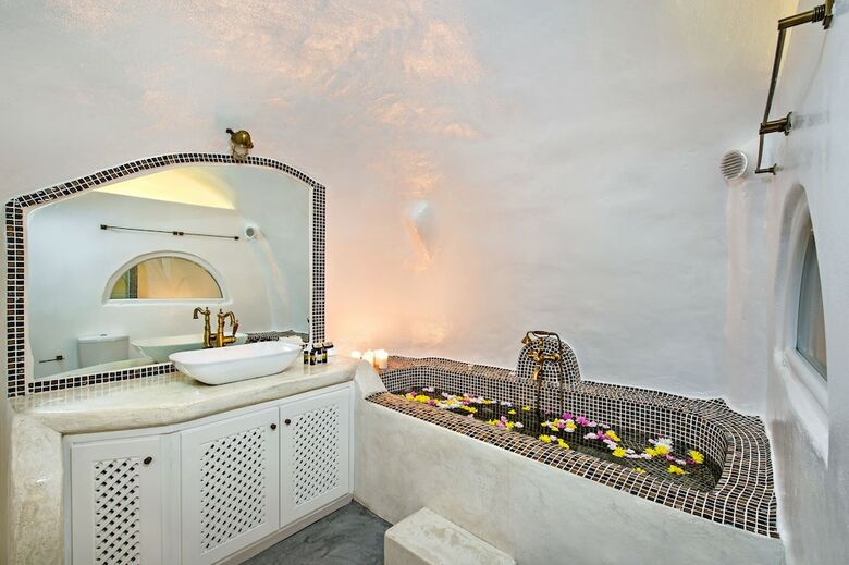 Revelis Villa & Canava