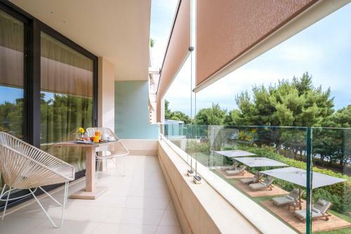 Hotel Somewhere Vouliagmeni