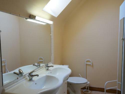 Holiday Home Roch Arvor