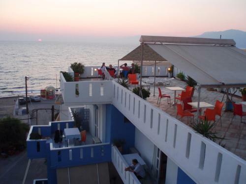 Kostas Rooms & Apartments