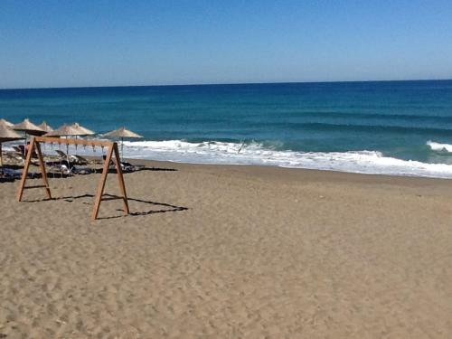 Kostas Rooms & Apartments