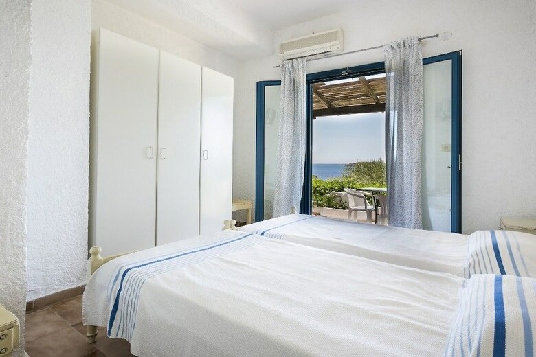Metaxatos Apartments