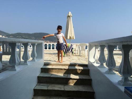 Hostal Villa Apostolis Studios