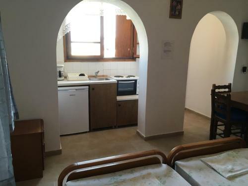 Hostal Villa Apostolis Studios