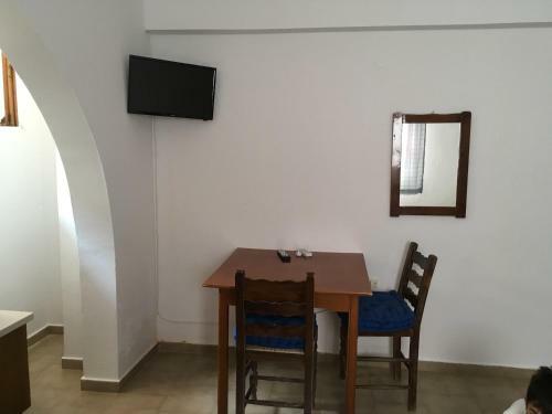 Hostal Villa Apostolis Studios