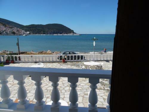Hostal Villa Apostolis Studios