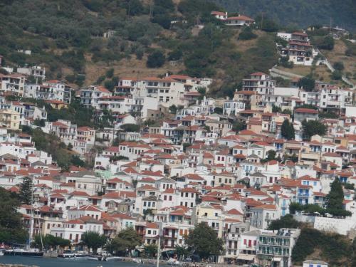 Hostal Villa Apostolis Studios