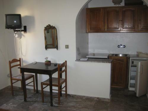 Hostal Villa Apostolis Studios