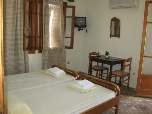 Hostal Villa Apostolis Studios