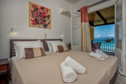 Zarkadis Beach Apartments