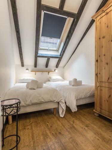 Apartment Mansard