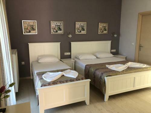 Hostal Spyridonou House
