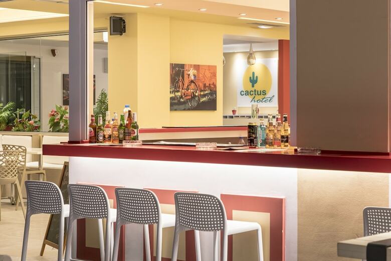 Cactus Hotel