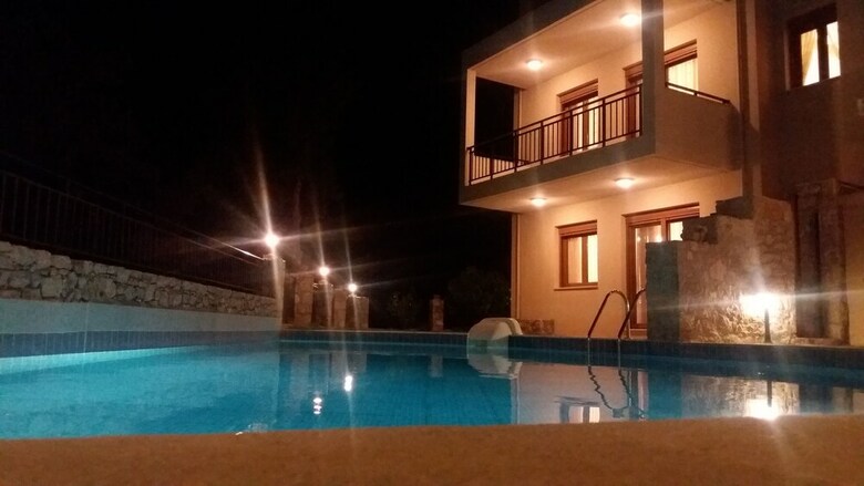 Apartments Petrochori Villas