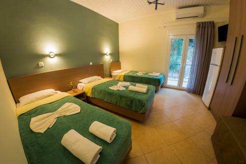 Hostal Anthoussa Rooms