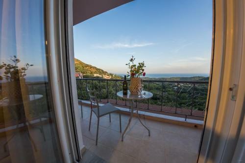 Hostal Anthoussa Rooms