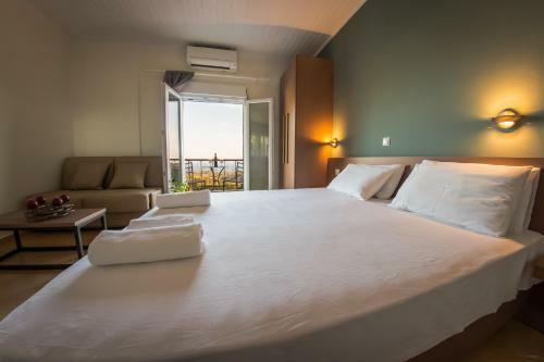 Hostal Anthoussa Rooms