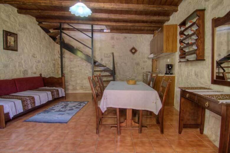 Aparthotel Stone Village Hotel Apartments