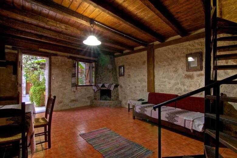 Aparthotel Stone Village Hotel Apartments