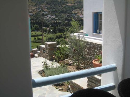 Karaoulanis Apartments