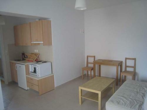 Karaoulanis Apartments