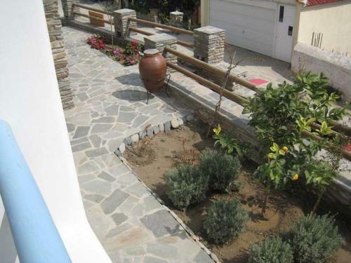 Karaoulanis Apartments