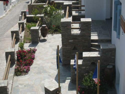 Karaoulanis Apartments