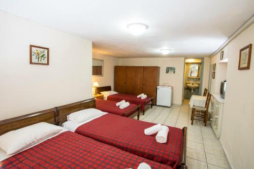 Hostal Achilleas Pension