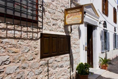 Hostal Achilleas Pension