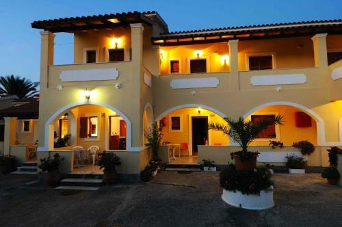 Theocharis Apartments