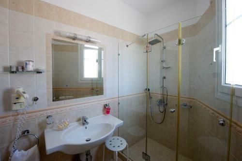 Ostria Hotel
