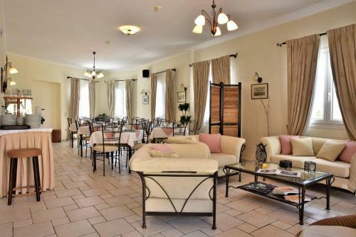 Ostria Hotel