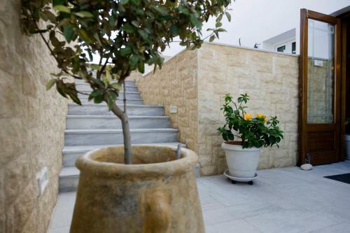 Ostria Hotel