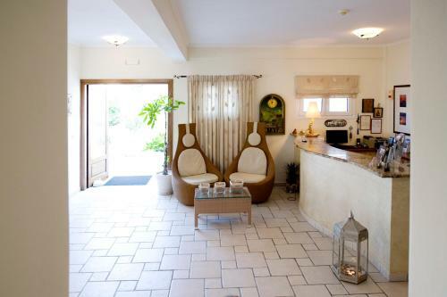 Ostria Hotel