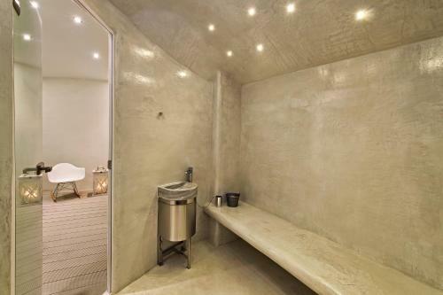 Ira Hotel & Spa
