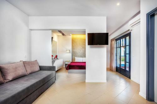 Atrium Hotel