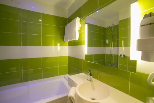 Inter-hotel Le Garden Tours Sud