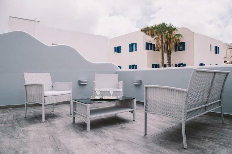 Oasis Hotel